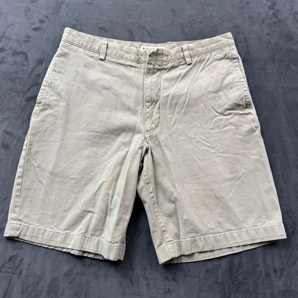 Banana Republic Mens Khaki Chino Shorts 34 Tan 100% Cotton Flat Front 9 Inseam